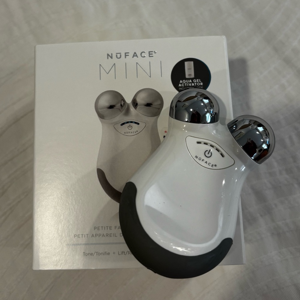NuFace Mini Device + gel + charger + box
